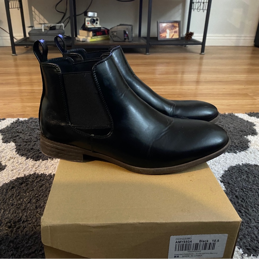 Jousen Men’s Chelsea Boots in black